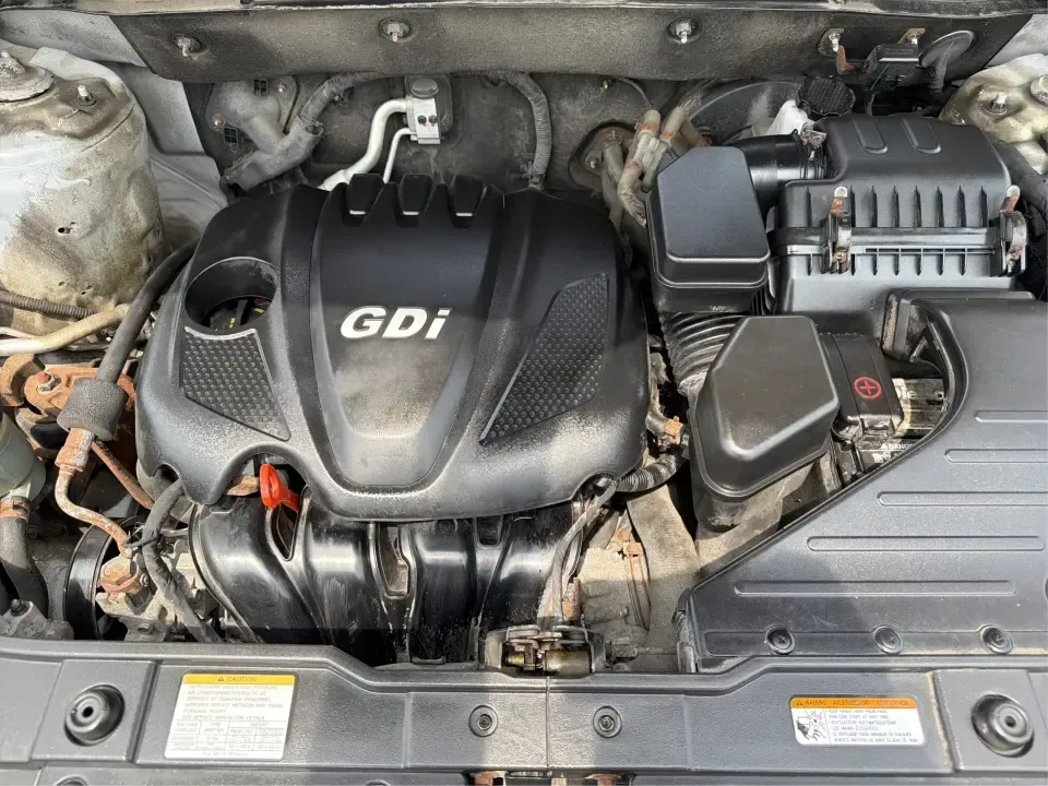 2012 Kia Sorento EX 4WD (5XYKUCA68CG) with an 2.4L L4 DOHC 16V engine, 6-Speed Automatic transmission, located at 1099 N County Rd 25A , Troy, OH, 45373, (937) 908-9800, 40.057079, -84.212883 - Weekend escapes to Caesar Creek, snowy school-drop mornings, and everyday errands up and down I75 feel a lot easier when you've got a comfortable SUV with real all-weather capability. This 2012 Kia Sorento EX 4WD is a smart pick for Troy drivers who want a practical, family-friendly ride that's equa- Photo#11