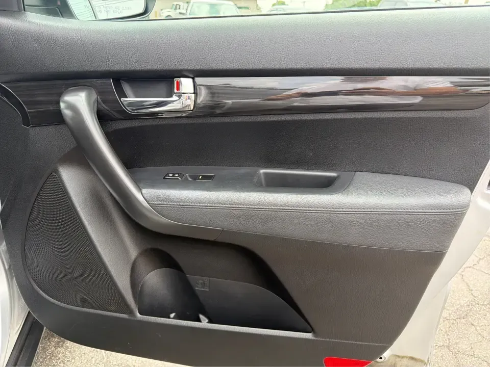 2012 Kia Sorento EX 4WD (5XYKUCA68CG) with an 2.4L L4 DOHC 16V engine, 6-Speed Automatic transmission, located at 1099 N County Rd 25A , Troy, OH, 45373, (937) 908-9800, 40.057079, -84.212883 - Weekend escapes to Caesar Creek, snowy school-drop mornings, and everyday errands up and down I75 feel a lot easier when you've got a comfortable SUV with real all-weather capability. This 2012 Kia Sorento EX 4WD is a smart pick for Troy drivers who want a practical, family-friendly ride that's equa- Photo#19
