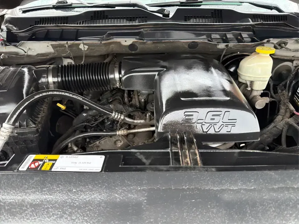 2017 Ram 1500 SLT Crew Cab SWB 4WD (1C6RR7LG7HS) with an 3.6L V6 DOHC 24V FFV engine, 8-Speed Automatic transmission, located at 4508 South Dixie Dr, Moraine, OH, 45439, (937) 908-9800, 39.689976, -84.218452 - Weekend projects, lake-day getaways, and winter commutes feel a lot easier when you've got a full-size 4WD truck that can haul the crew and the gear without fuss. This 2017 Ram 1500 SLT Crew Cab SWB 4WD is built for real-life Moraine, Ohio driving-whether you're loading up for a run to the home impr- Photo#10