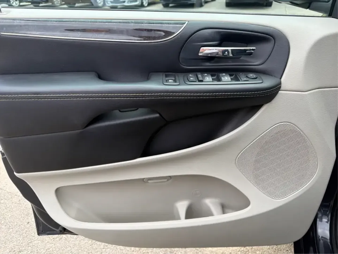 2014 Chrysler Town and Country Touring (2C4RC1BG7ER) with an 3.6L V6 DOHC 24V engine, 6-Speed Automatic transmission, located at 880 E. National Road, Vandalia, OH, 45377, (937) 908-9800, 39.891918, -84.183594 - Whether you're shuttling kids to practice, commuting up and down I-75, or packing up for a weekend at the National Museum of the U.S. Air Force, a minivan that's comfortable, capable, and easy to live with can make every day smoother. This 2014 Chrysler Town and Country Touring is built for real-l- Photo#19