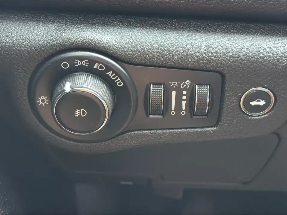 2015 Chrysler 200 S (1C3CCCBGXFN) with an 3.6L V6 DOHC 24V FFV engine, 9-Speed Automatic transmission, located at 8750 N County Rd 25A, Piqua, OH, 45356, (937) 908-9800, 40.164391, -84.232513 - Need a comfortable, stylish sedan for daily commutes up I75, quick school drop-offs, and easy weekend getaways to Troy, Sidney, or a stroll through downtown Piqua? This 2015 Chrysler 200 S is a practical, good-looking choice for drivers who want V6 power, modern tech, and a refined cabin-all in a fi- Photo#17