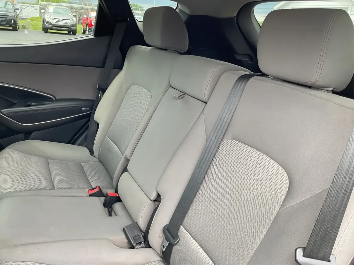 2017 Hyundai Santa Fe 2.4L (5NMZTDLB4HH) with an Theta II 2.4L I-4 gasoline direct injection engine, located at 1184 Kauffman Ave, Fairborn, OH, 45324, (937) 908-9800, 39.807072, -84.030914 - **Discover Your Next Adventure with the 2017 Hyundai Santa Fe Sport at Advantage Car and Credit!**<br /> <br /> Are you ready to elevate your lifestyle and embrace the adventures waiting for you? Whether you're a growing family in need of space, a daily commuter looking for comfort, or an outdoor en - Photo#10