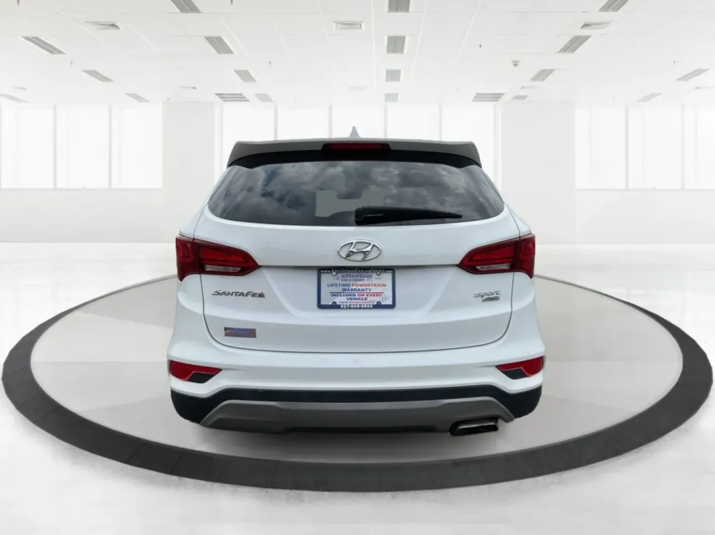 2017 Hyundai Santa Fe 2.4L (5NMZTDLB4HH) with an Theta II 2.4L I-4 gasoline direct injection engine, located at 1230 East Main St, Xenia, OH, 45385, (937) 908-9800, 39.688026, -83.910172 - **Discover Your Next Adventure with the 2017 Hyundai Santa Fe Sport at Advantage Car and Credit!**<br /> <br /> Are you ready to elevate your lifestyle and embrace the adventures waiting for you? Whether you're a growing family in need of space, a daily commuter looking for comfort, or an outdoor en - Photo#3
