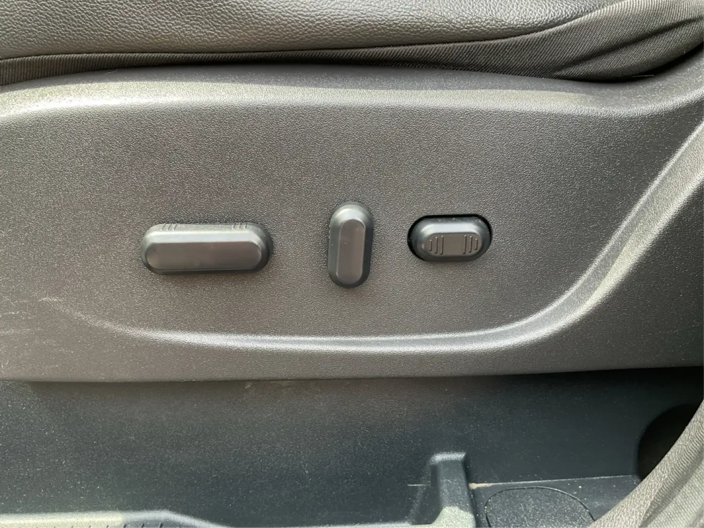 2015 Ford Escape Titanium (1FMCU9J95FU) with an Other engine, located at 1099 N County Rd 25A , Troy, OH, 45373, (937) 908-9800, 40.057079, -84.212883 - Discover your next adventure with the 2015 Ford Escape Titanium, now available at Advantage Car and Credit in Fairborn, OH! Whether you're looking for a family-friendly SUV, a reliable commuter vehicle, or a versatile option for weekend getaways, this Escape checks all the boxes. With a stunning Tux - Photo#17