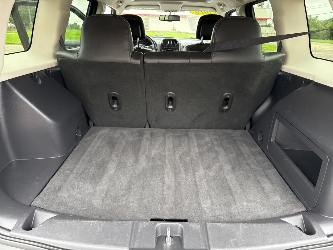 2016 Jeep Patriot High Altitude Edition (1C4NJRFB0GD) with an 2.4L I-4 DOHC engine, located at 4508 South Dixie Dr, Moraine, OH, 45439, (937) 908-9800, 39.689976, -84.218452 - 2016 Jeep Patriot High Altitude Edition - Photo#12