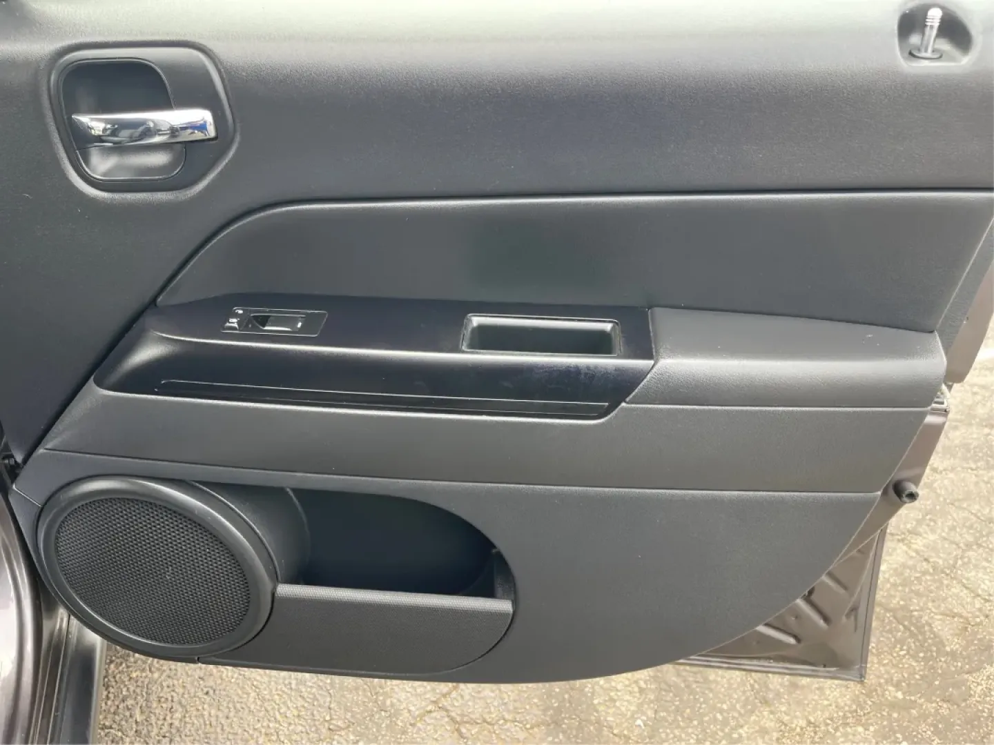 2014 Jeep Patriot Latitude 4WD (1C4NJRFB5ED) with an 2.4L L4 DOHC 16V engine, located at 880 E. National Road, Vandalia, OH, 45377, (937) 908-9800, 39.891918, -84.183594 - **Adventure Awaits with the 2014 Jeep Patriot Latitude 4WD!**<br /> <br /> If you're longing for a vehicle that blends rugged capability with everyday comfort, look no further than the 2014 Jeep Patriot Latitude 4WD. Perfect for weekend adventures or daily commutes, this SUV is designed to take you - Photo#19