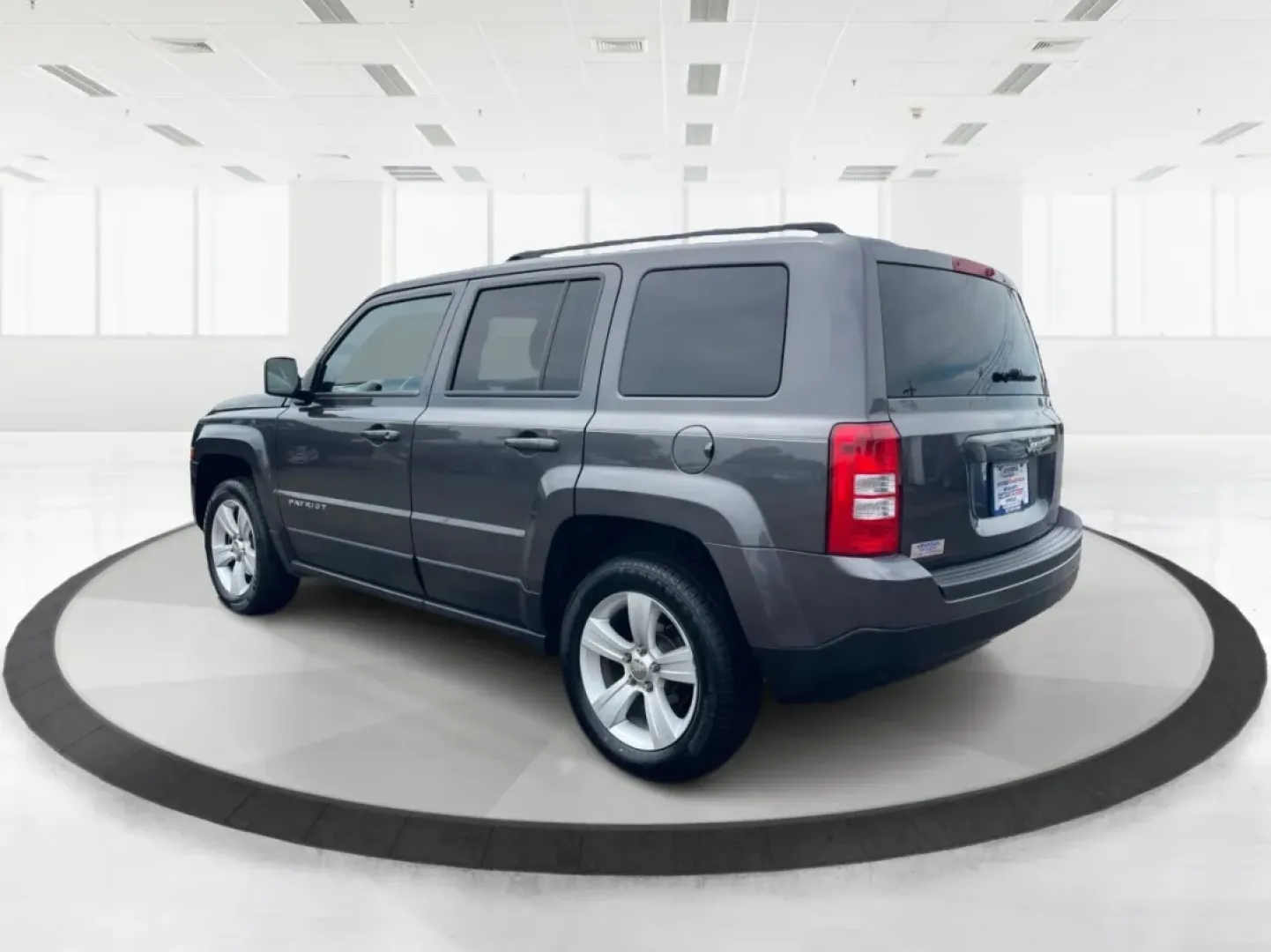 2014 Jeep Patriot Latitude 4WD (1C4NJRFB5ED) with an 2.4L L4 DOHC 16V engine, located at 1230 East Main St, Xenia, OH, 45385, (937) 908-9800, 39.688026, -83.910172 - **Adventure Awaits with the 2014 Jeep Patriot Latitude 4WD!**<br /> <br /> If you're longing for a vehicle that blends rugged capability with everyday comfort, look no further than the 2014 Jeep Patriot Latitude 4WD. Perfect for weekend adventures or daily commutes, this SUV is designed to take you - Photo#17