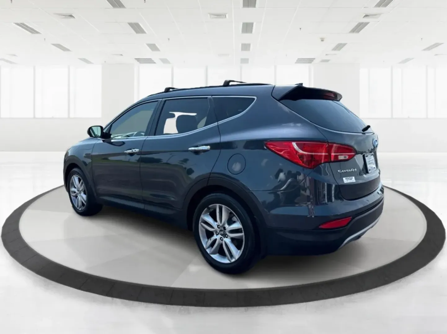 2013 Hyundai Santa Fe Sport 2.0T (5XYZU3LA1DG) with an Theta II 2L I-4 gasoline direct injection engine, located at 880 E. National Road, Vandalia, OH, 45377, (937) 908-9800, 39.891918, -84.183594 - **Discover Adventure with the 2013 Hyundai Santa Fe at Advantage Car and Credit!**<br /> <br /> Are you ready to embrace the open road? Whether you're planning a weekend getaway or commuting to work, the 2013 Hyundai Santa Fe Sport 2.0T is the perfect vehicle to elevate your lifestyle. Designed for - Photo#4