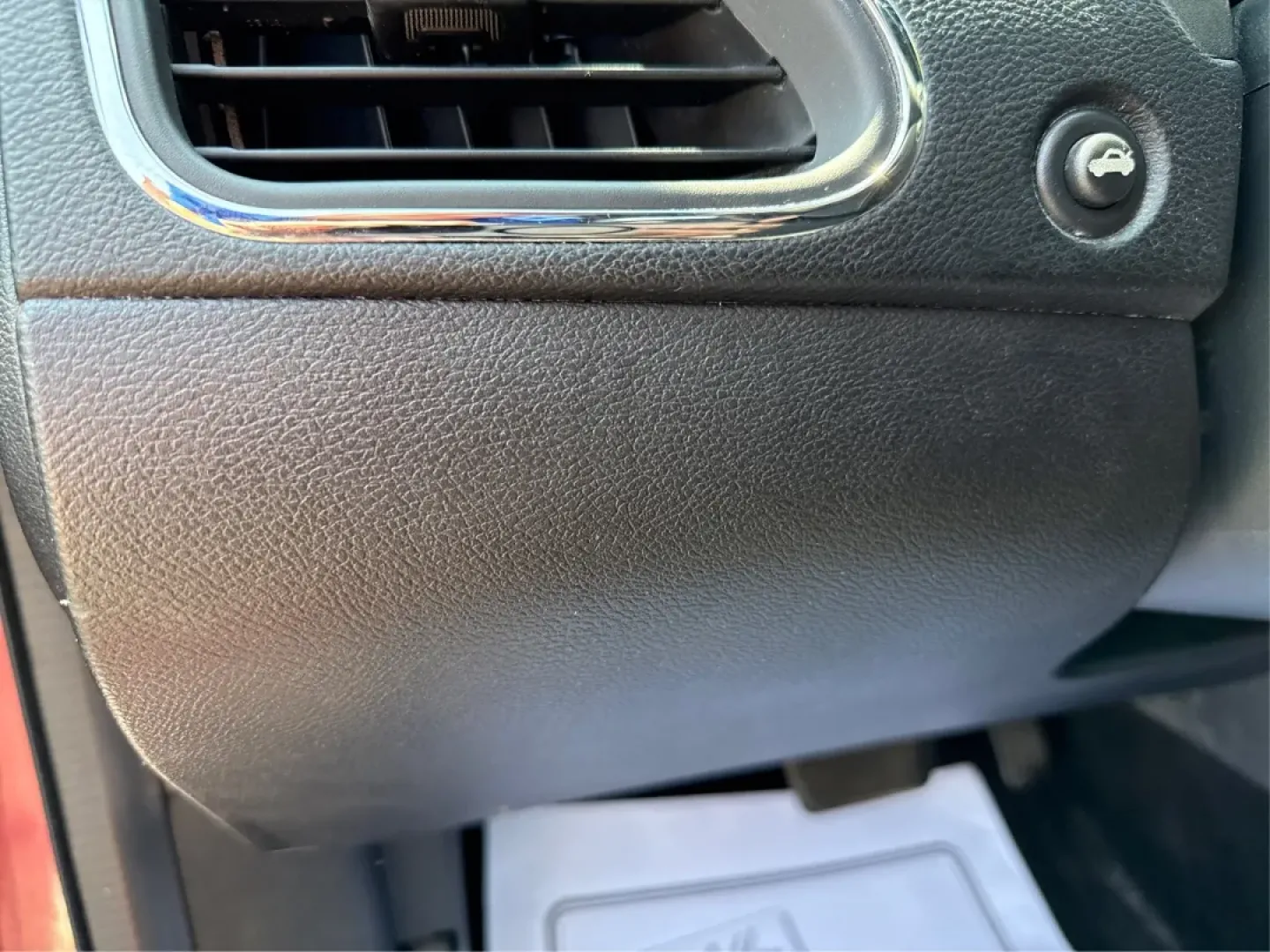 2014 Chrysler 200 Touring (1C3CCBBB6EN) with an Other engine, located at 8750 N County Rd 25A, Piqua, OH, 45356, (937) 908-9800, 40.164391, -84.232513 - **Discover Freedom and Comfort with this 2014 Chrysler 200 Touring at Advantage Car and Credit!**<br /> <br /> Are you ready to elevate your driving experience? Whether you're a busy professional looking for a reliable daily commuter or a growing family in need of a safe and stylish sedan, the 2014 - Photo#17