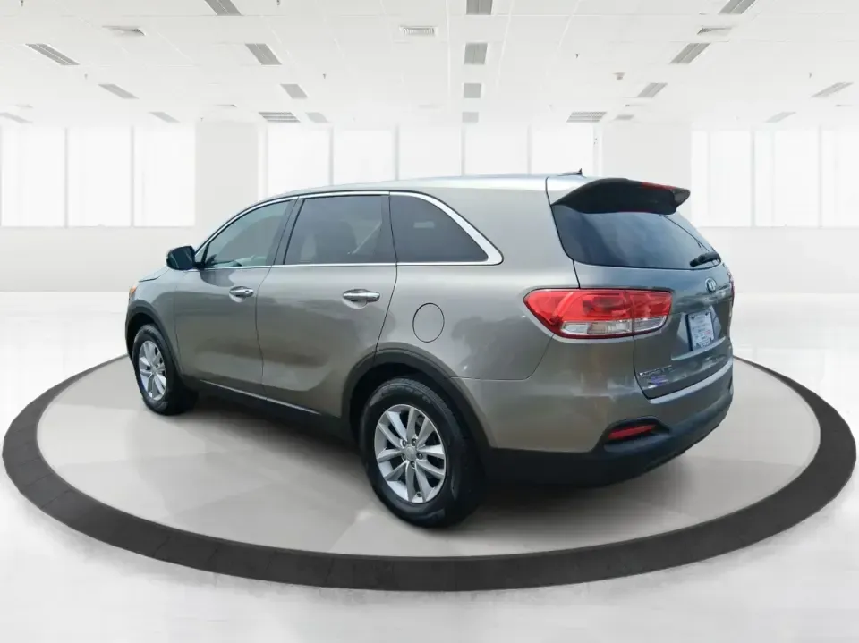 2017 Kia Sorento 2.4L L (5XYPG4A32HG) with an 2.4L I-4 gasoline direct injection engine, 6A transmission, located at 880 E. National Road, Vandalia, OH, 45377, (937) 908-9800, 39.891918, -84.183594 - Picture your next road trip or daily school-and-sports shuffle: a roomy SUV that's comfortable on long stretches of I-75, easy to live with around town, and ready for weekend errands from Miller Lane to the Dayton area. This **2017 Kia Sorento 2.4L L** in **Gray** is a practical, budget-friendly cho - Photo#4