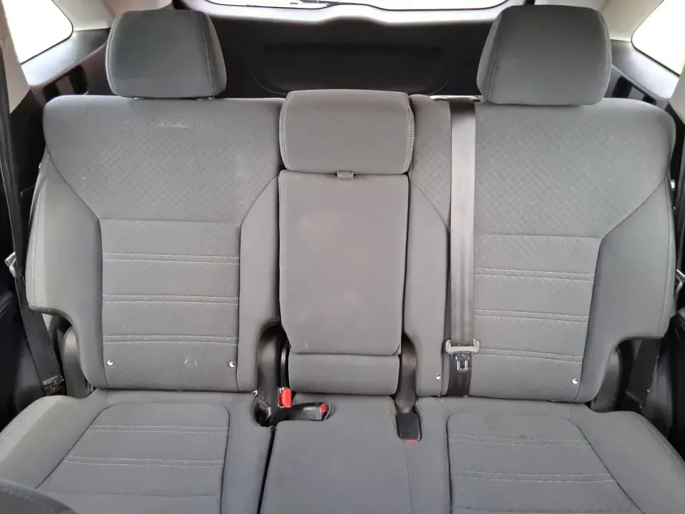 2017 Kia Sorento 2.4L L (5XYPG4A32HG) with an 2.4L I-4 gasoline direct injection engine, 6A transmission, located at 880 E. National Road, Vandalia, OH, 45377, (937) 908-9800, 39.891918, -84.183594 - Picture your next road trip or daily school-and-sports shuffle: a roomy SUV that's comfortable on long stretches of I-75, easy to live with around town, and ready for weekend errands from Miller Lane to the Dayton area. This **2017 Kia Sorento 2.4L L** in **Gray** is a practical, budget-friendly cho - Photo#14