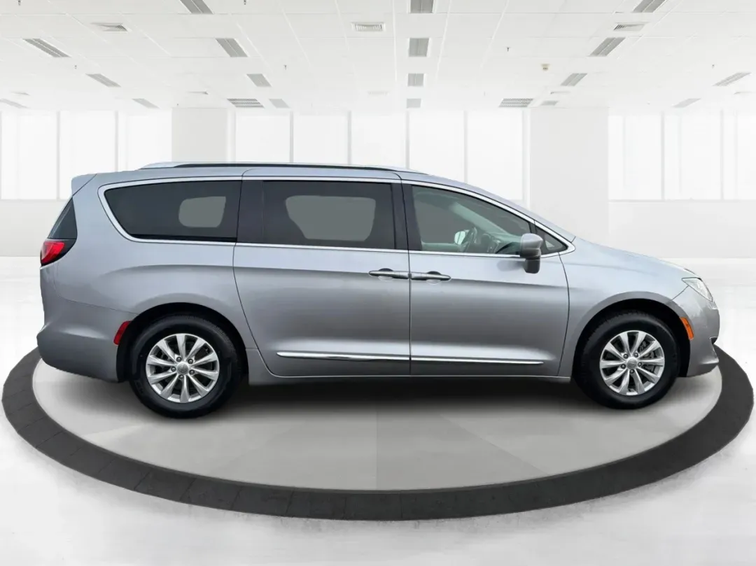 2019 Chrysler Pacifica Touring-L (2C4RC1BG5KR) with an 3.6L V6 DOHC 24V engine, 9-Speed Automatic transmission, located at 1099 N County Rd 25A , Troy, OH, 45373, (937) 908-9800, 40.057079, -84.212883 - **Experience Family Adventures with the 2019 Chrysler Pacifica Touring-L from Advantage Car and Credit!**<br /> <br /> Are you searching for the perfect vehicle to accommodate your family's growing needs? Look no further! The 2019 Chrysler Pacifica Touring-L is designed with families in mind, offeri - Photo#1