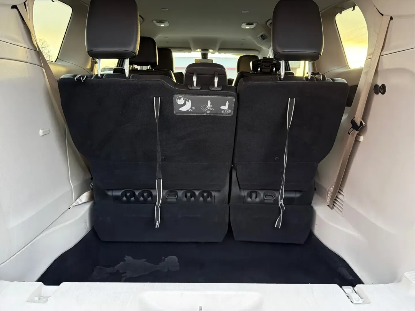 2019 Chrysler Pacifica Touring-L (2C4RC1BG5KR) with an 3.6L V6 DOHC 24V engine, 9-Speed Automatic transmission, located at 1099 N County Rd 25A , Troy, OH, 45373, (937) 908-9800, 40.057079, -84.212883 - **Experience Family Adventures with the 2019 Chrysler Pacifica Touring-L from Advantage Car and Credit!**<br /> <br /> Are you searching for the perfect vehicle to accommodate your family's growing needs? Look no further! The 2019 Chrysler Pacifica Touring-L is designed with families in mind, offeri - Photo#12