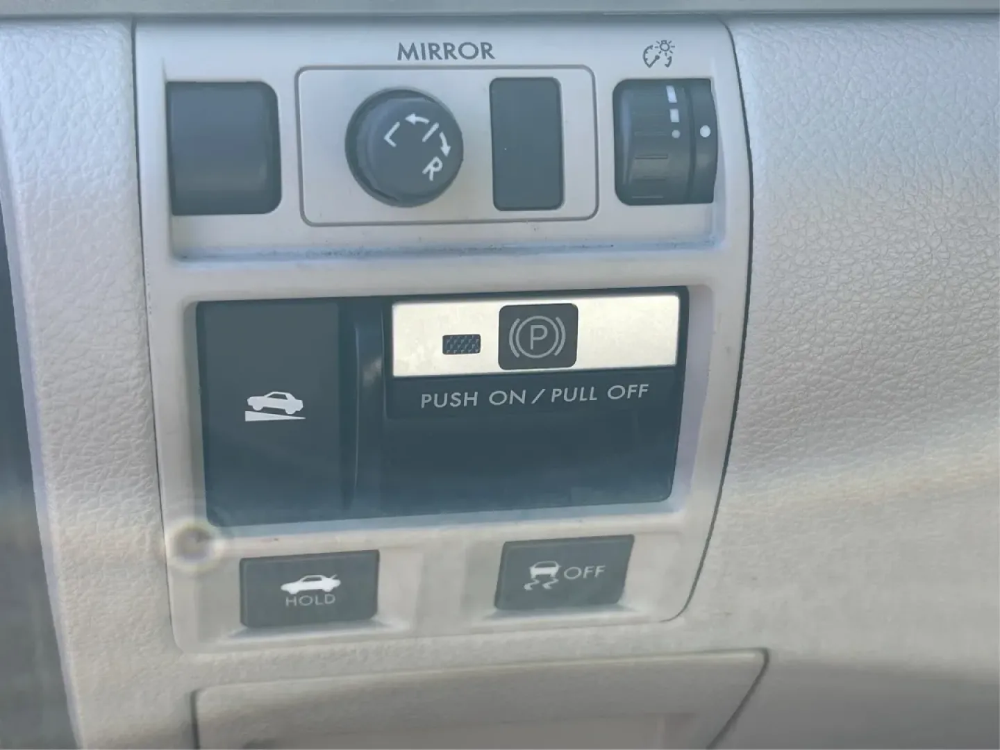 2013 Subaru Legacy 2.5i Premium (4S3BMCC68D3) with an 2.5L H-4 DOHC engine, located at 1951 S Dayton Lakeview Rd., New Carlisle, OH, 45344, (937) 908-9800, 39.890999, -84.050255 - **Discover Your Next Adventure with the 2013 Subaru Legacy 2.5i Premium**<br /> <br /> Are you searching for a dependable vehicle that can keep up with your busy lifestyle? Look no further than this stunning 2013 Subaru Legacy 2.5i Premium, perfect for everything from daily commutes to weekend getaw - Photo#17