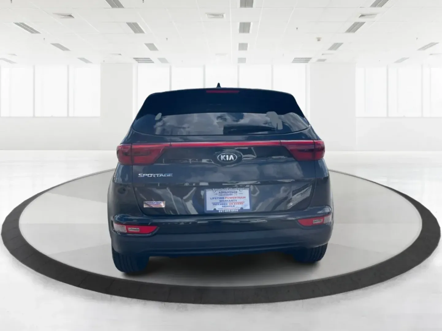 2019 Kia Sportage LX (KNDPMCACXK7) with an Theta II 2.4L I-4 gasoline direct injection engine, located at 4508 South Dixie Dr, Moraine, OH, 45439, (937) 908-9800, 39.689976, -84.218452 - **Adventure Awaits with the 2019 Kia Sportage at Advantage Car and Credit!**<br /> <br /> Are you ready to elevate your driving experience? Whether you're navigating the hustle and bustle of city life or embarking on a weekend getaway, the 2019 Kia Sportage is your perfect companion. This stylish cr - Photo#3