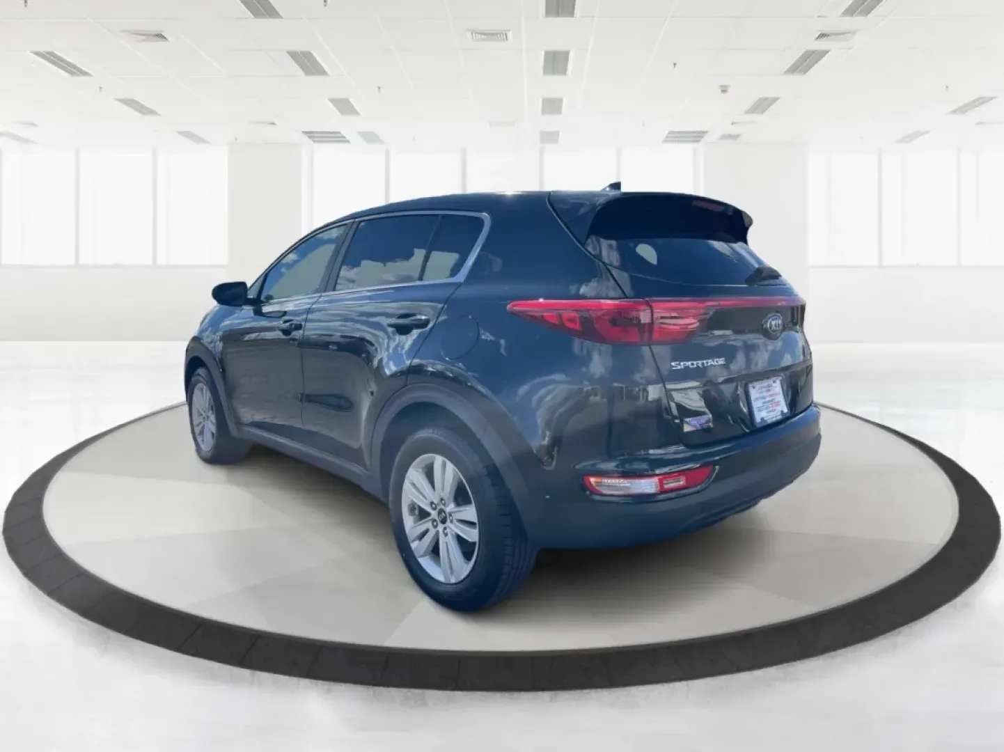2019 Kia Sportage LX (KNDPMCACXK7) with an Theta II 2.4L I-4 gasoline direct injection engine, located at 4508 South Dixie Dr, Moraine, OH, 45439, (937) 908-9800, 39.689976, -84.218452 - **Adventure Awaits with the 2019 Kia Sportage at Advantage Car and Credit!**<br /> <br /> Are you ready to elevate your driving experience? Whether you're navigating the hustle and bustle of city life or embarking on a weekend getaway, the 2019 Kia Sportage is your perfect companion. This stylish cr - Photo#4