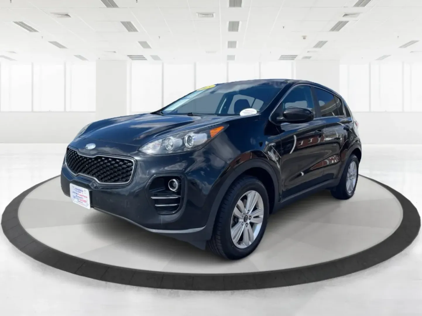 2019 Kia Sportage LX (KNDPMCACXK7) with an Theta II 2.4L I-4 gasoline direct injection engine, located at 4508 South Dixie Dr, Moraine, OH, 45439, (937) 908-9800, 39.689976, -84.218452 - **Adventure Awaits with the 2019 Kia Sportage at Advantage Car and Credit!**<br /> <br /> Are you ready to elevate your driving experience? Whether you're navigating the hustle and bustle of city life or embarking on a weekend getaway, the 2019 Kia Sportage is your perfect companion. This stylish cr - Photo#8