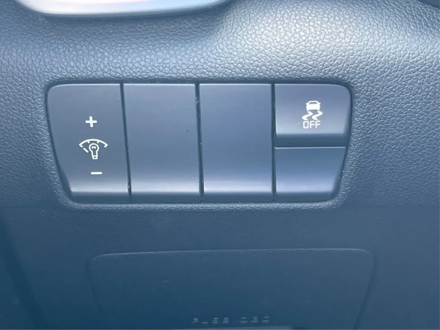 2019 Kia Sportage LX (KNDPMCACXK7) with an Theta II 2.4L I-4 gasoline direct injection engine, located at 4508 South Dixie Dr, Moraine, OH, 45439, (937) 908-9800, 39.689976, -84.218452 - **Adventure Awaits with the 2019 Kia Sportage at Advantage Car and Credit!**<br /> <br /> Are you ready to elevate your driving experience? Whether you're navigating the hustle and bustle of city life or embarking on a weekend getaway, the 2019 Kia Sportage is your perfect companion. This stylish cr - Photo#16