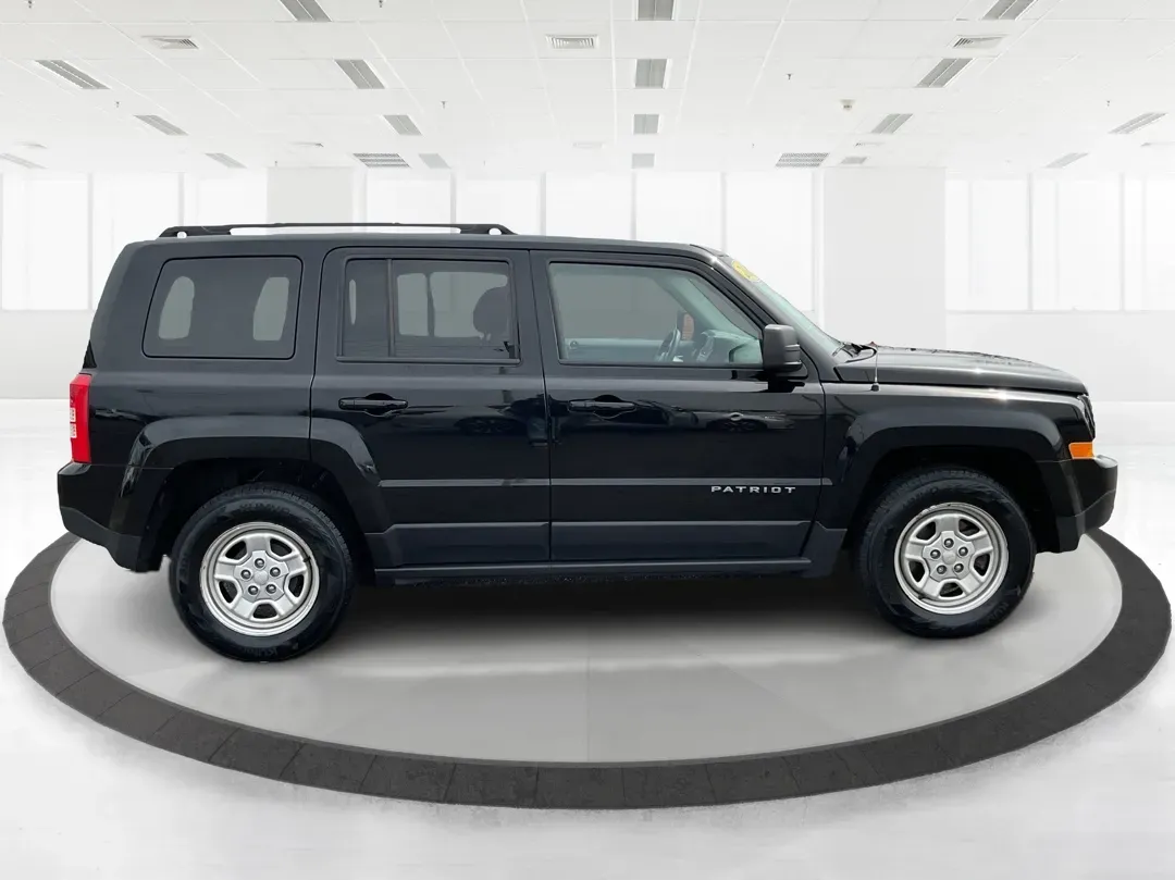 2017 Jeep Patriot Sport FWD (1C4NJPBAXHD) with an 2.4L I-4 DOHC engine, located at 8750 N County Rd 25A, Piqua, OH, 45356, (937) 908-9800, 40.164391, -84.232513 - **Unlock Adventure with the 2017 Jeep Patriot Sport FWD at Advantage Car and Credit!**<br /> <br /> Are you ready to elevate your outdoor adventures or simply need a reliable vehicle for your daily commute? Look no further than the incredible 2017 Jeep Patriot Sport FWD, available now at Advantage C - Photo#1