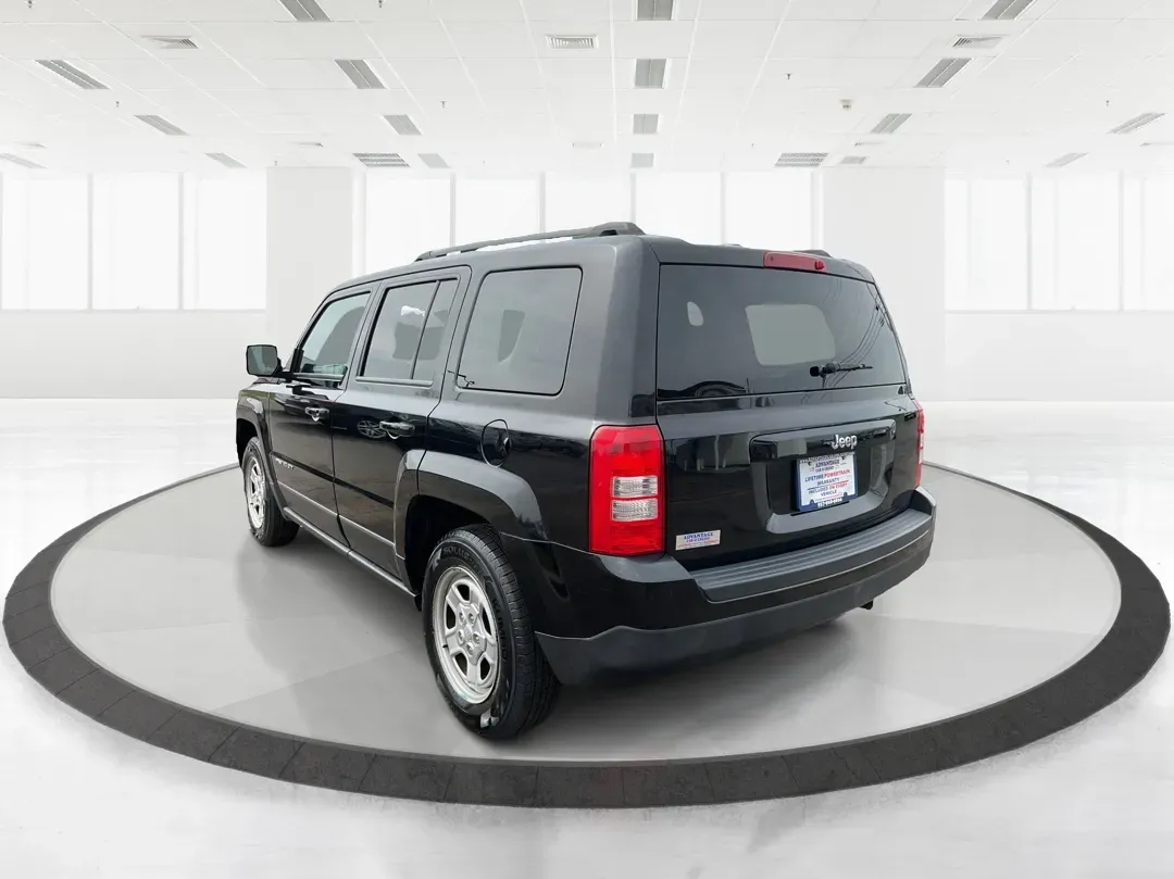 2017 Jeep Patriot Sport FWD (1C4NJPBAXHD) with an 2.4L I-4 DOHC engine, Automatic transmission, located at 1184 Kauffman Ave, Fairborn, OH, 45324, (937) 908-9800, 39.807072, -84.030914 - **Unlock Adventure with the 2017 Jeep Patriot Sport FWD at Advantage Car and Credit!**<br /> <br /> Are you ready to elevate your outdoor adventures or simply need a reliable vehicle for your daily commute? Look no further than the incredible 2017 Jeep Patriot Sport FWD, available now at Advantage C - Photo#4