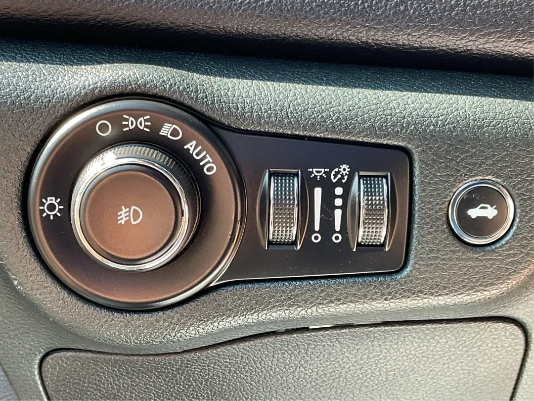 2015 Chrysler 200 S (1C3CCCBB8FN) with an Other engine, located at 880 E. National Road, Vandalia, OH, 45377, (937) 908-9800, 39.891918, -84.183594 - **Experience Luxury on a Budget with the 2015 Chrysler 200 S at Advantage Car and Credit**<br /> <br /> Looking for a stylish sedan that can handle your daily commute as effortlessly as your weekend adventures? The 2015 Chrysler 200 S is the perfect blend of comfort, technology, and modern aesthetic - Photo#17