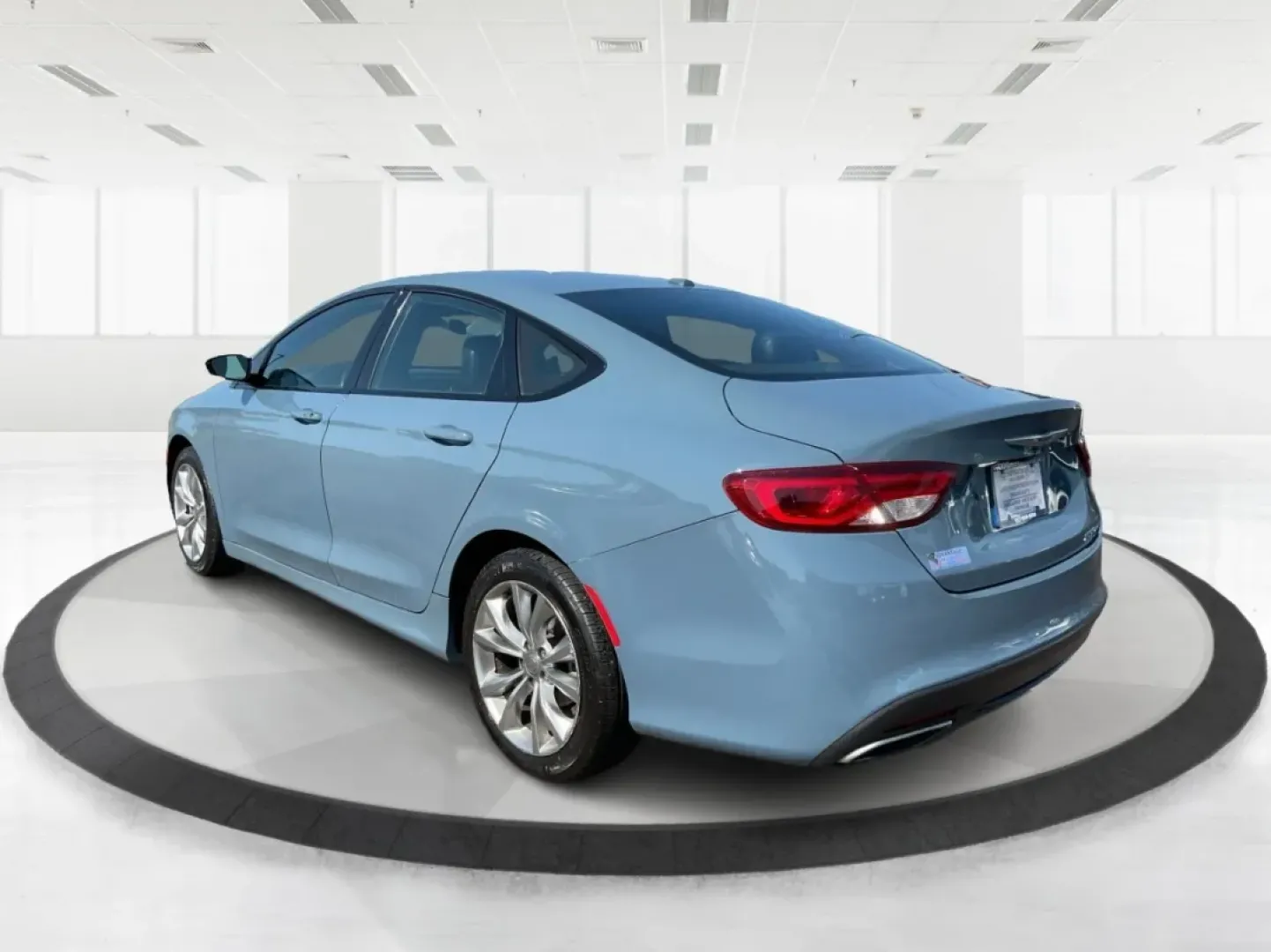 2015 Chrysler 200 S (1C3CCCBB8FN) with an Other engine, located at 1099 N County Rd 25A , Troy, OH, 45373, (937) 908-9800, 40.057079, -84.212883 - **Experience Luxury on a Budget with the 2015 Chrysler 200 S at Advantage Car and Credit**<br /> <br /> Looking for a stylish sedan that can handle your daily commute as effortlessly as your weekend adventures? The 2015 Chrysler 200 S is the perfect blend of comfort, technology, and modern aesthetic - Photo#4