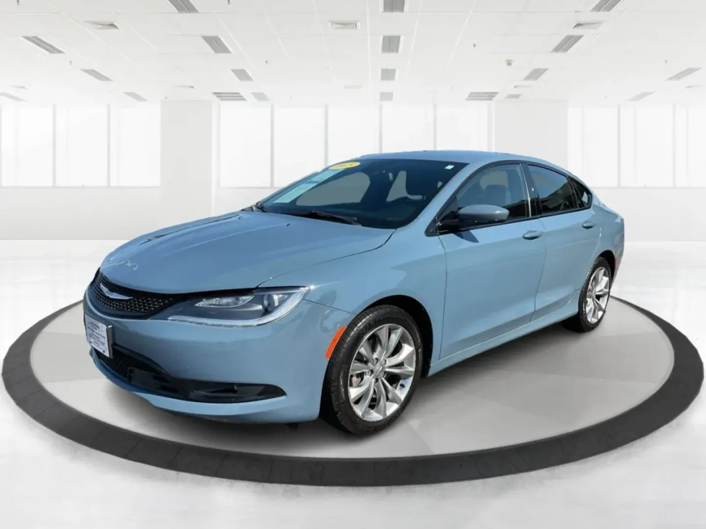 2015 Chrysler 200 S (1C3CCCBB8FN) with an Other engine, located at 1099 N County Rd 25A , Troy, OH, 45373, (937) 908-9800, 40.057079, -84.212883 - **Experience Luxury on a Budget with the 2015 Chrysler 200 S at Advantage Car and Credit**<br /> <br /> Looking for a stylish sedan that can handle your daily commute as effortlessly as your weekend adventures? The 2015 Chrysler 200 S is the perfect blend of comfort, technology, and modern aesthetic - Photo#8