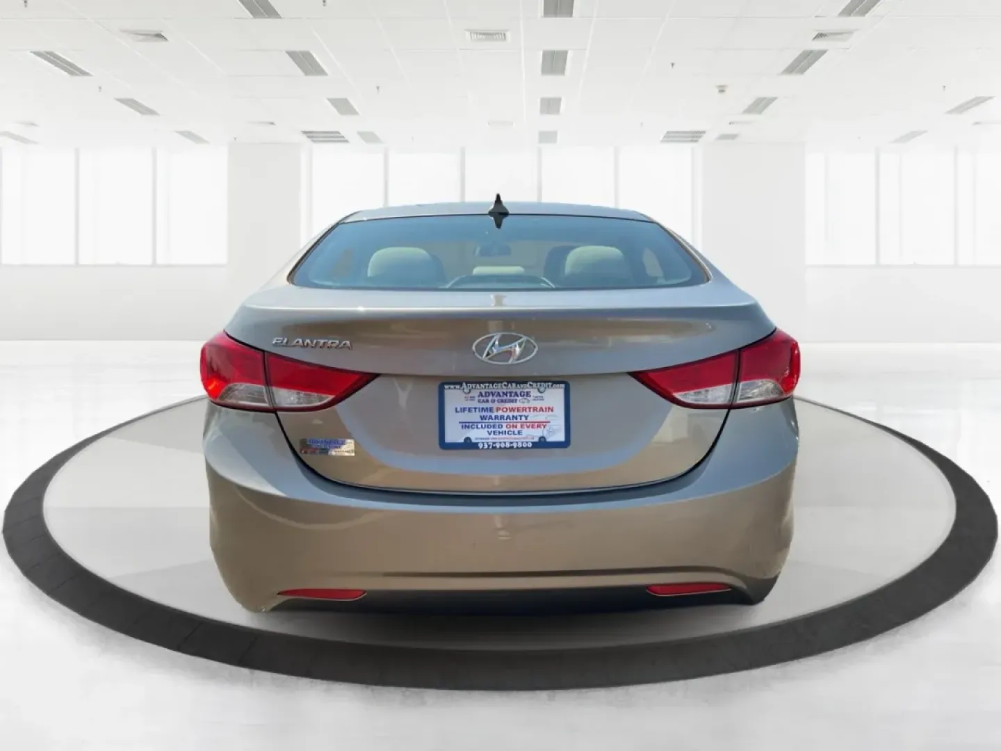 2013 Hyundai Elantra GLS (5NPDH4AE6DH) with an 1.8L I-4 DOHC engine, located at 401 Woodman Dr, Riverside, OH, 45431, (937) 908-9800, 39.760899, -84.123421 - **Unlock the Freedom of the Open Road with the 2013 Hyundai Elantra GLS** <br /> <br /> Are you ready to elevate your daily commute or embark on new adventures without breaking the bank? The 2013 Hyundai Elantra GLS, available at Advantage Car and Credit in Fairborn, OH, is the ideal sedan for budg - Photo#3