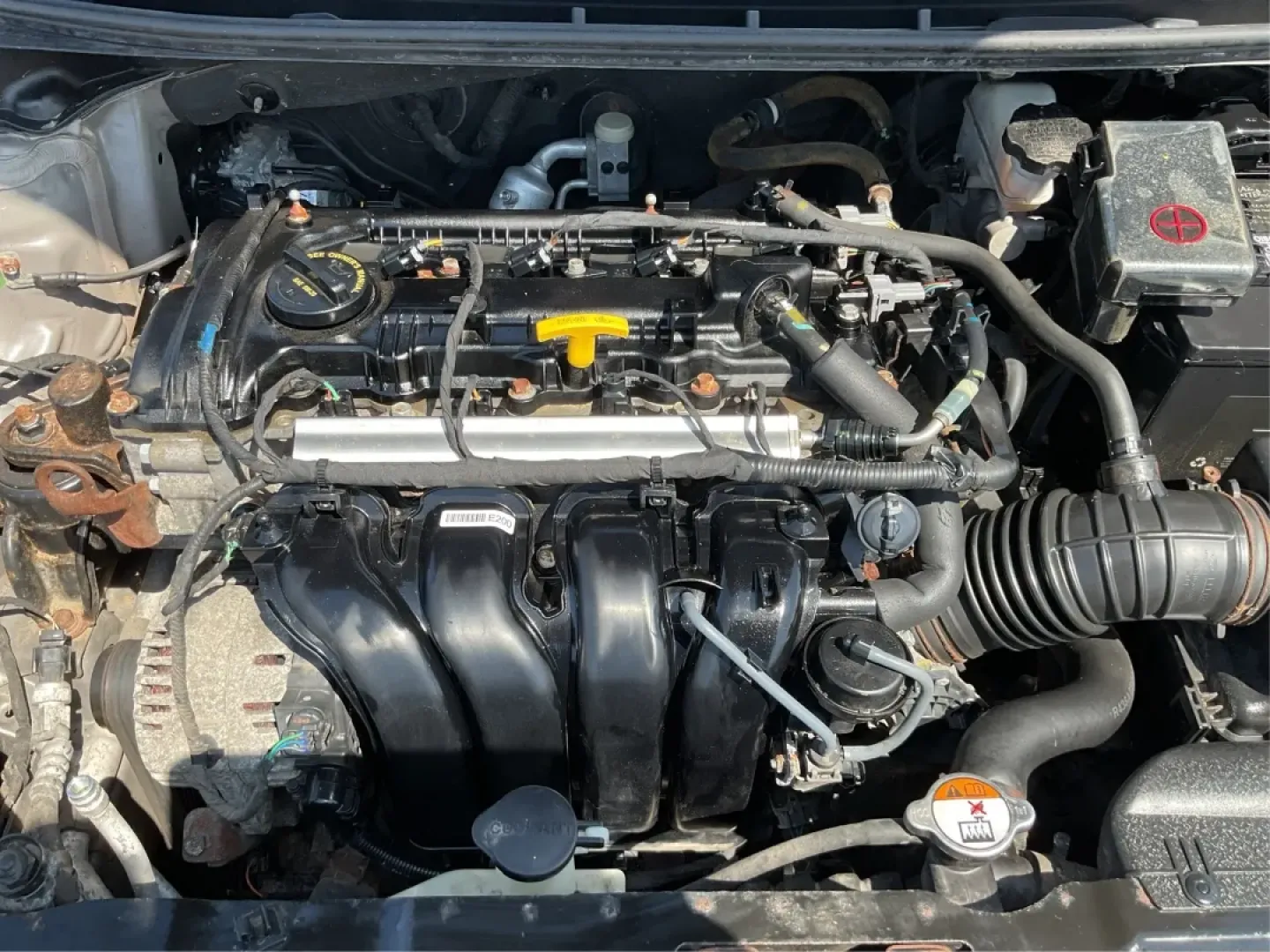 2013 Hyundai Elantra GLS (5NPDH4AE6DH) with an 1.8L I-4 DOHC engine, located at 401 Woodman Dr, Riverside, OH, 45431, (937) 908-9800, 39.760899, -84.123421 - **Unlock the Freedom of the Open Road with the 2013 Hyundai Elantra GLS** <br /> <br /> Are you ready to elevate your daily commute or embark on new adventures without breaking the bank? The 2013 Hyundai Elantra GLS, available at Advantage Car and Credit in Fairborn, OH, is the ideal sedan for budg - Photo#11