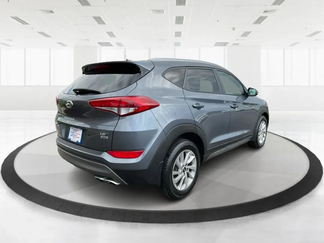 2016 Hyundai Tucson Eco (KM8J3CA24GU) with an 1.6L I-4 gasoline direct injection engine, located at 1099 N County Rd 25A , Troy, OH, 45373, (937) 908-9800, 40.057079, -84.212883 - **Adventure Awaits: 2016 Hyundai Tucson Eco Your Perfect Companion for Daily Drives and Weekend Getaways!**<br /> <br /> At Advantage Car and Credit, located at 1184 Kauffman Ave, Fairborn, OH 45324, we understand that life is an adventure, and having the right vehicle can make all the difference. - Photo#2