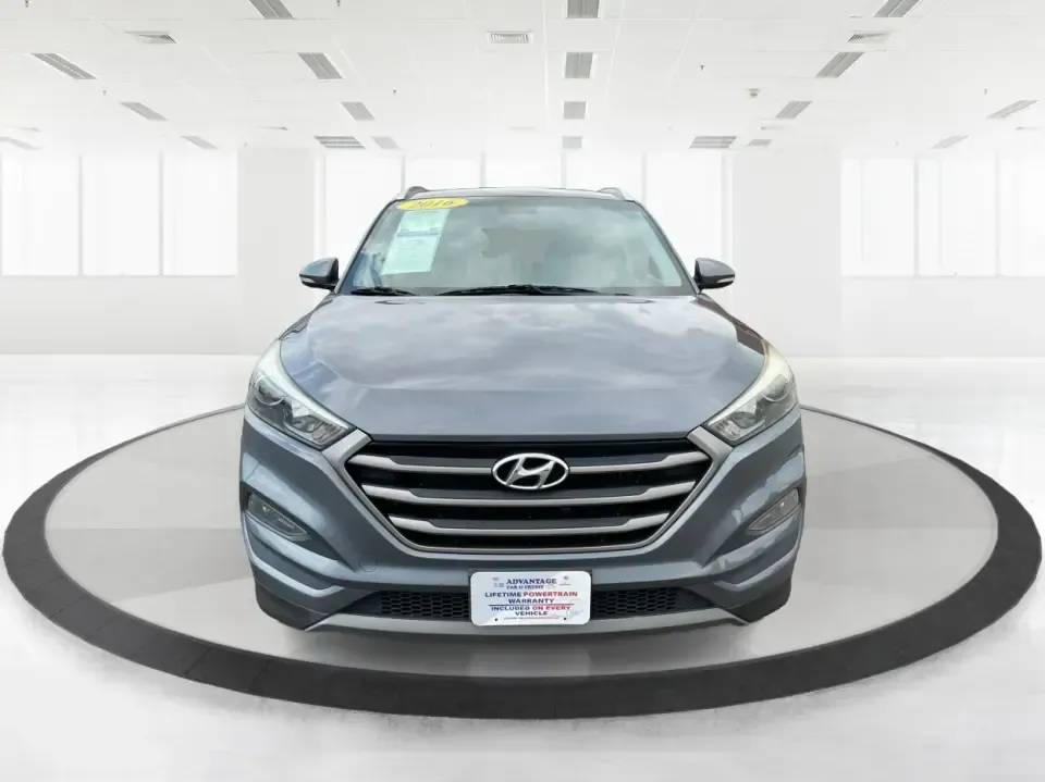 2016 Hyundai Tucson Eco (KM8J3CA24GU) with an 1.6L I-4 gasoline direct injection engine, 7A transmission, located at 401 Woodman Dr, Riverside, OH, 45431, (937) 908-9800, 39.760899, -84.123421 - **Adventure Awaits: 2016 Hyundai Tucson Eco Your Perfect Companion for Daily Drives and Weekend Getaways!**<br /> <br /> At Advantage Car and Credit, located at 1184 Kauffman Ave, Fairborn, OH 45324, we understand that life is an adventure, and having the right vehicle can make all the difference. - Photo#7