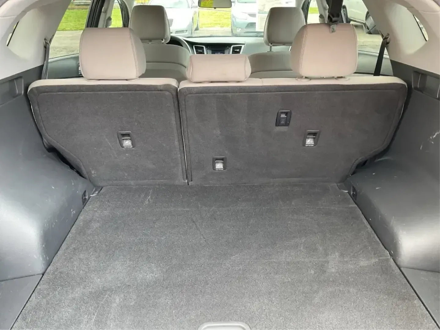 2016 Hyundai Tucson Eco (KM8J3CA24GU) with an 1.6L I-4 gasoline direct injection engine, 7A transmission, located at 880 E. National Road, Vandalia, OH, 45377, (937) 908-9800, 39.891918, -84.183594 - **Adventure Awaits: 2016 Hyundai Tucson Eco Your Perfect Companion for Daily Drives and Weekend Getaways!**<br /> <br /> At Advantage Car and Credit, located at 1184 Kauffman Ave, Fairborn, OH 45324, we understand that life is an adventure, and having the right vehicle can make all the difference. - Photo#12