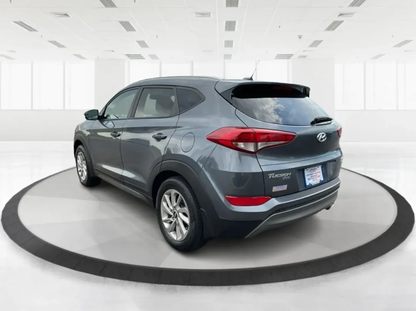 2016 Hyundai Tucson Eco (KM8J3CA24GU) with an 1.6L I-4 gasoline direct injection engine, located at 1951 S Dayton Lakeview Rd., New Carlisle, OH, 45344, (937) 908-9800, 39.890999, -84.050255 - **Adventure Awaits: 2016 Hyundai Tucson Eco Your Perfect Companion for Daily Drives and Weekend Getaways!**<br /> <br /> At Advantage Car and Credit, located at 1184 Kauffman Ave, Fairborn, OH 45324, we understand that life is an adventure, and having the right vehicle can make all the difference. - Photo#4
