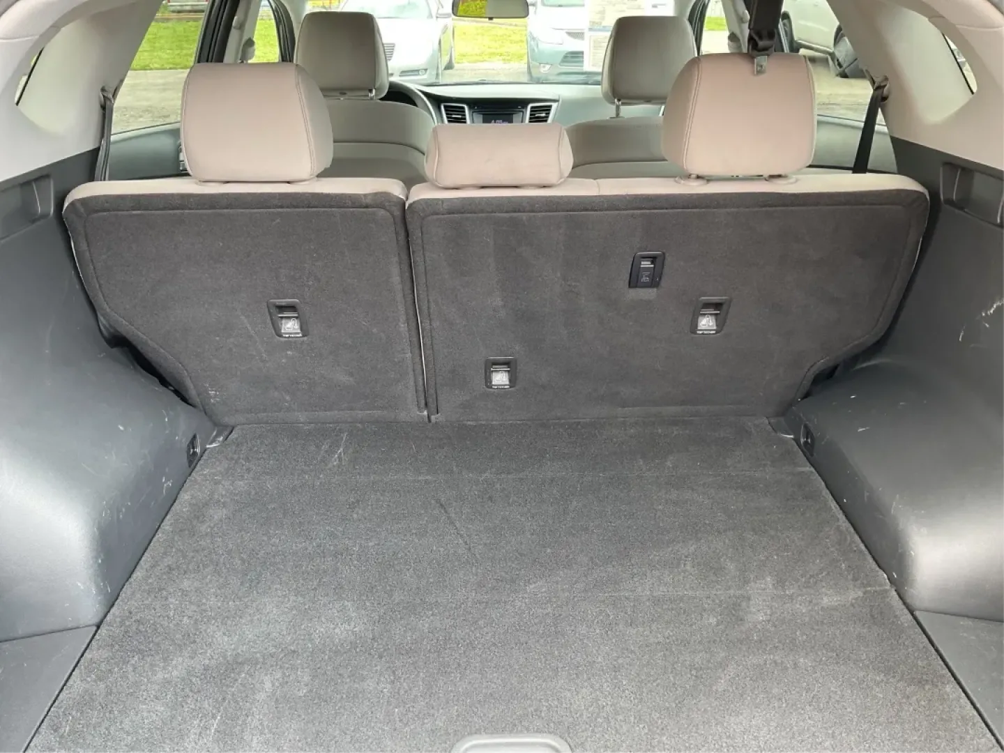 2016 Hyundai Tucson Eco (KM8J3CA24GU) with an 1.6L I-4 gasoline direct injection engine, located at 1951 S Dayton Lakeview Rd., New Carlisle, OH, 45344, (937) 908-9800, 39.890999, -84.050255 - **Adventure Awaits: 2016 Hyundai Tucson Eco Your Perfect Companion for Daily Drives and Weekend Getaways!**<br /> <br /> At Advantage Car and Credit, located at 1184 Kauffman Ave, Fairborn, OH 45324, we understand that life is an adventure, and having the right vehicle can make all the difference. - Photo#12