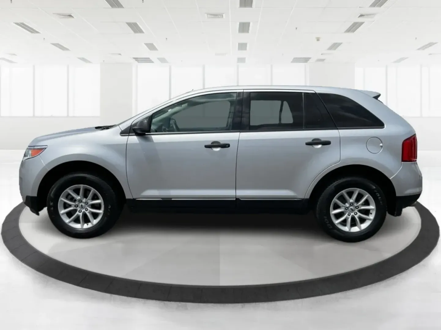 2013 Ford Edge SE (2FMDK3GC3DB) with an Other engine, located at 1099 N County Rd 25A , Troy, OH, 45373, (937) 908-9800, 40.057079, -84.212883 - **Hit the Open Road in Style! Discover the 2013 Ford Edge SE at Advantage Car and Credit in Fairborn, OH**<br /> <br /> Are you ready to elevate your daily commute or embark on exciting weekend adventures? The 2013 Ford Edge SE is the perfect blend of comfort, spaciousness, and style, making it an i - Photo#5
