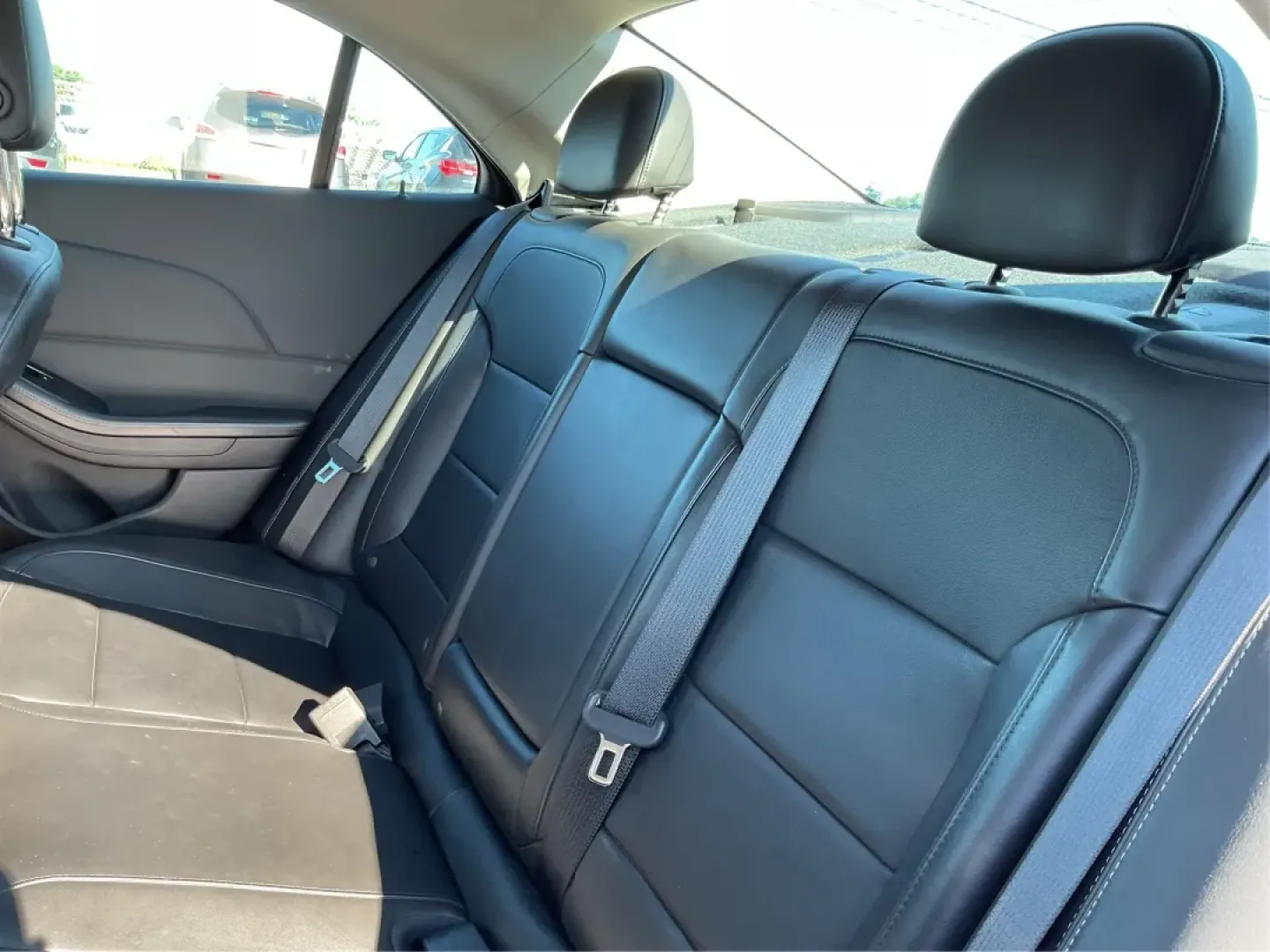 2014 Chevrolet Malibu 2LT (1G11E5SL7EU) with an ECOTEC 2.5L I-4 gasoline direct injection engine, located at 1230 East Main St, Xenia, OH, 45385, (937) 908-9800, 39.688026, -83.910172 - **Elevate Your Everyday Commute with the 2014 Chevrolet Malibu 2LT at Advantage Car and Credit!**<br /> <br /> Are you ready to transform your daily drives into extraordinary experiences? The 2014 Chevrolet Malibu 2LT is the perfect sedan for those who value comfort, style, and reliability. Whether - Photo#10