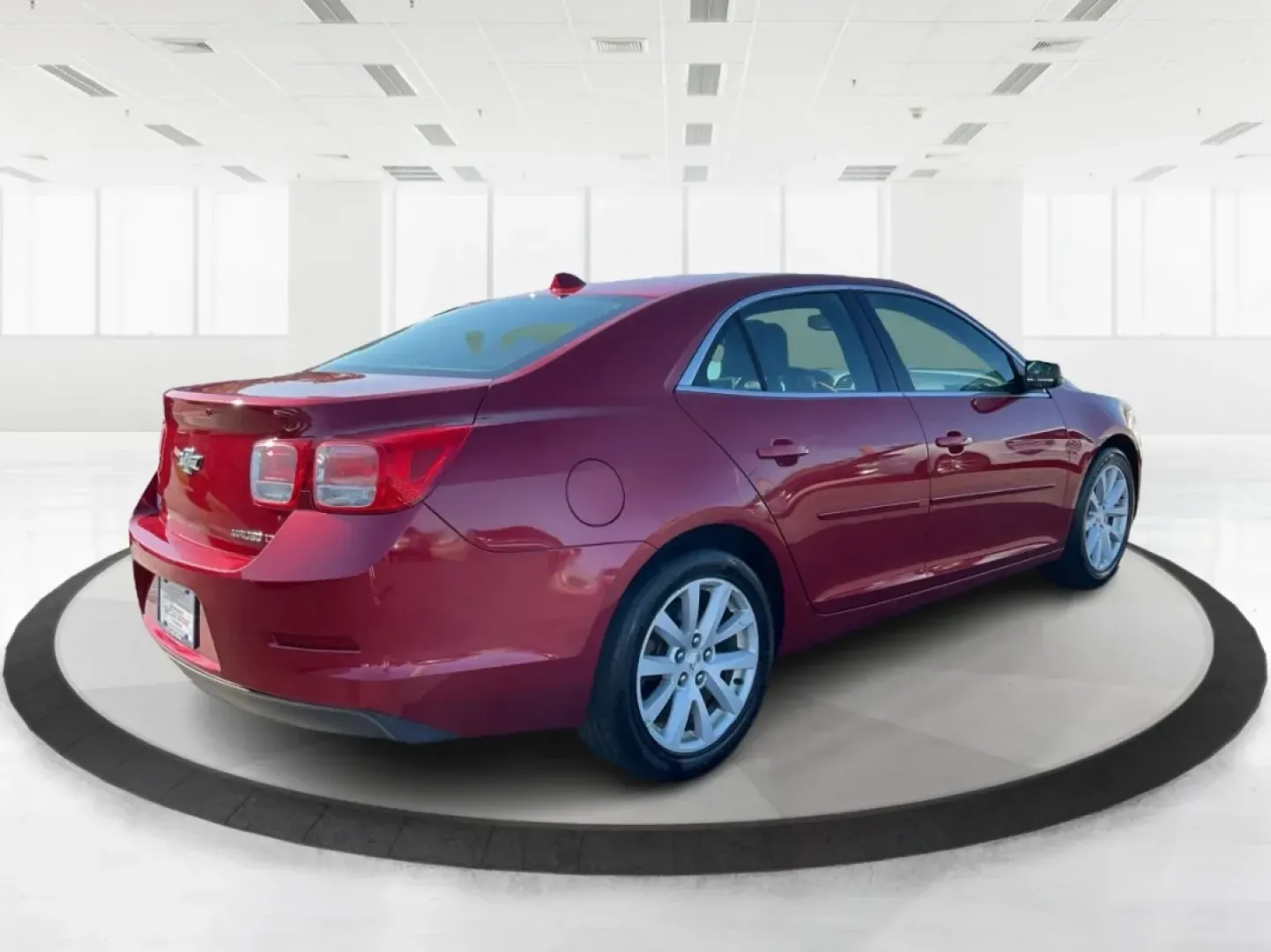 2014 Chevrolet Malibu 2LT (1G11E5SL7EU) with an ECOTEC 2.5L I-4 gasoline direct injection engine, located at 1099 N County Rd 25A , Troy, OH, 45373, (937) 908-9800, 40.057079, -84.212883 - **Elevate Your Everyday Commute with the 2014 Chevrolet Malibu 2LT at Advantage Car and Credit!**<br /> <br /> Are you ready to transform your daily drives into extraordinary experiences? The 2014 Chevrolet Malibu 2LT is the perfect sedan for those who value comfort, style, and reliability. Whether - Photo#2