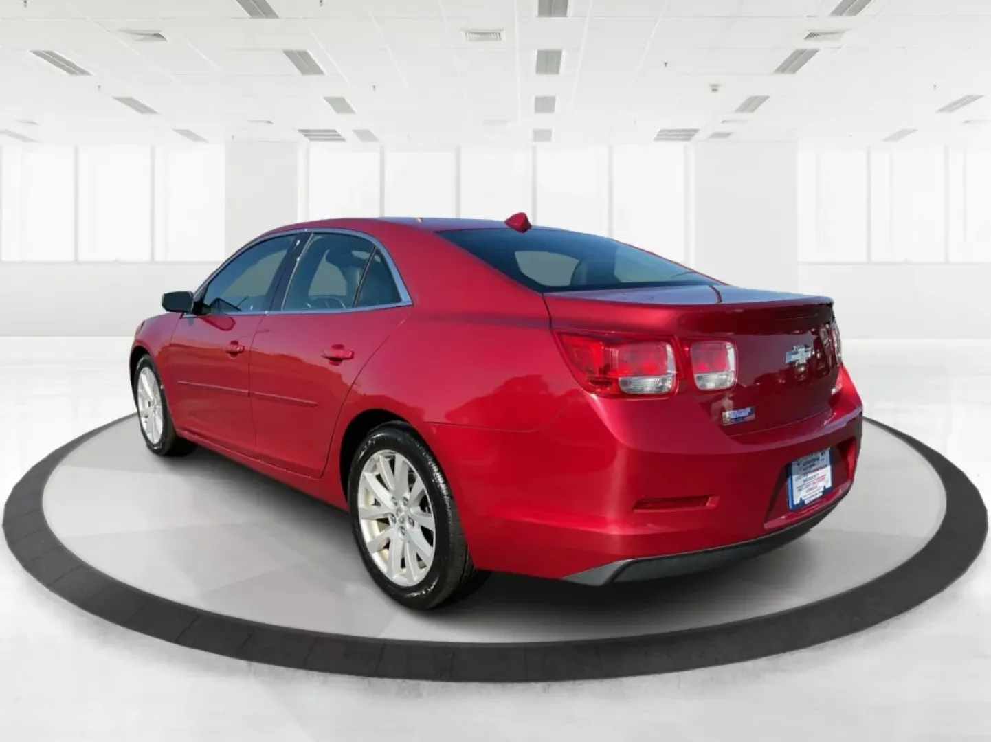 2014 Chevrolet Malibu 2LT (1G11E5SL7EU) with an ECOTEC 2.5L I-4 gasoline direct injection engine, located at 1099 N County Rd 25A , Troy, OH, 45373, (937) 908-9800, 40.057079, -84.212883 - **Elevate Your Everyday Commute with the 2014 Chevrolet Malibu 2LT at Advantage Car and Credit!**<br /> <br /> Are you ready to transform your daily drives into extraordinary experiences? The 2014 Chevrolet Malibu 2LT is the perfect sedan for those who value comfort, style, and reliability. Whether - Photo#4