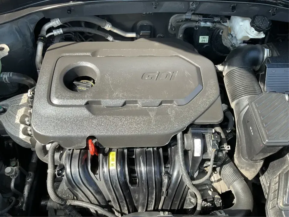 2017 Kia Sportage LX FWD (KNDPM3ACXH7) with an 2.4L V6 DOHC 24V engine, 6A transmission, located at 1230 East Main St, Xenia, OH, 45385, (937) 908-9800, 39.688026, -83.910172 - Picture your next week: an easy school drop-off, a smooth commute down US-35, and a Saturday escape to Caesar Creek State Park with room for everyone and everything. This 2017 Kia Sportage LX FWD in eye-catching Pacific Blue is the kind of practical, comfortable crossover that fits real life in Xeni- Photo#11