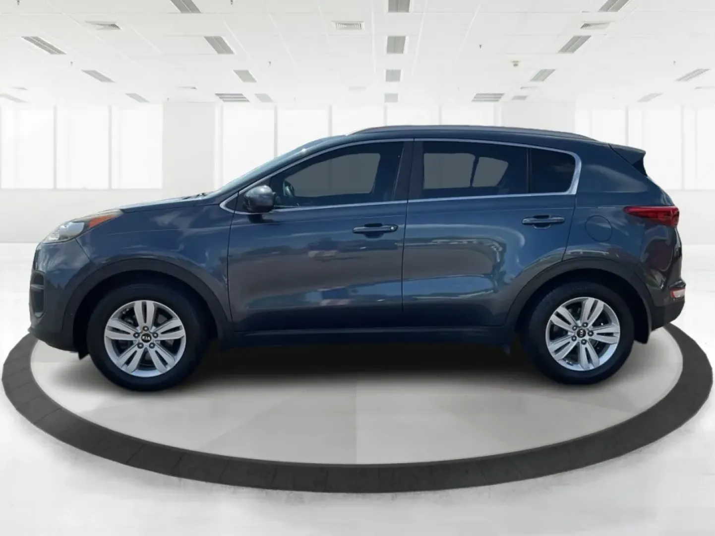 2017 Kia Sportage LX (KNDPM3ACXH7) with an Theta II 2.4L I-4 gasoline direct injection engine, located at 1951 S Dayton Lakeview Rd., New Carlisle, OH, 45344, (937) 908-9800, 39.890999, -84.050255 - **Discover Your Next Adventure with the 2017 Kia Sportage LX at Advantage Car and Credit!** <br /> <br /> Are you ready to elevate your driving experience? Look no further! This stunning 2017 Kia Sportage LX in Pacific Blue is perfect for anyone who craves both style and functionality. Whether you'r - Photo#5