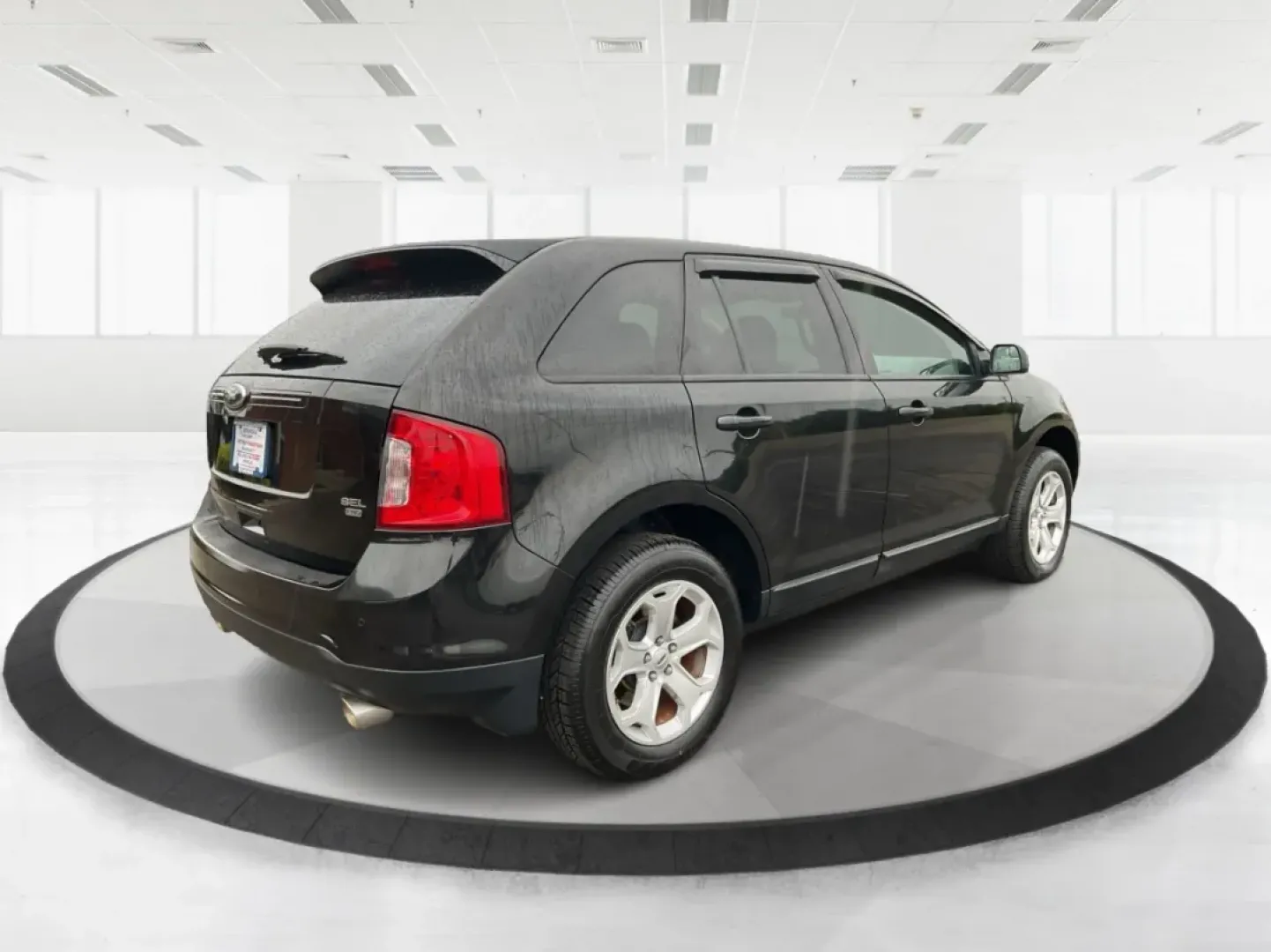 2013 Ford Edge SEL (2FMDK4JC1DB) with an 3.5L V-6 DOHC engine, located at 1951 S Dayton Lakeview Rd., New Carlisle, OH, 45344, (937) 908-9800, 39.890999, -84.050255 - **Elevate Your Weekend Adventures with the 2013 Ford Edge SEL at Advantage Car and Credit!**<br /> <br /> Are you ready to embrace a lifestyle of comfort and adventure? Whether you're shuttling the kids to their weekend soccer games or embarking on a scenic road trip through Ohio's beautiful landsca - Photo#2