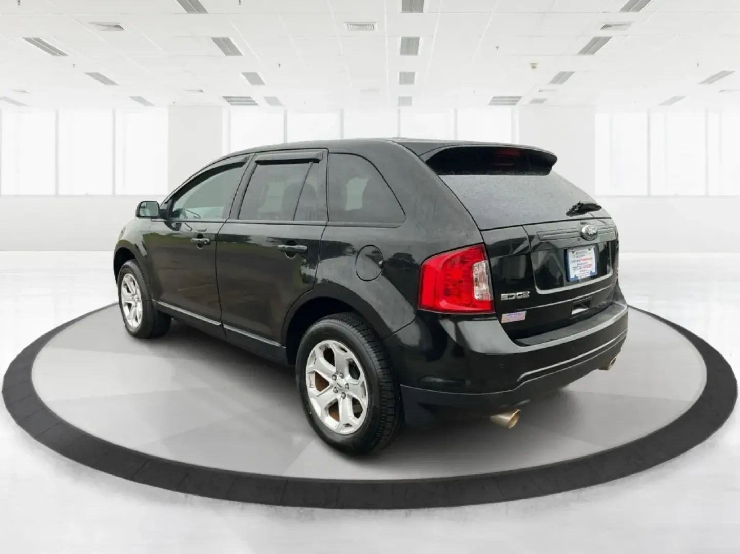2013 Ford Edge SEL (2FMDK4JC1DB) with an 3.5L V-6 DOHC engine, located at 1951 S Dayton Lakeview Rd., New Carlisle, OH, 45344, (937) 908-9800, 39.890999, -84.050255 - **Elevate Your Weekend Adventures with the 2013 Ford Edge SEL at Advantage Car and Credit!**<br /> <br /> Are you ready to embrace a lifestyle of comfort and adventure? Whether you're shuttling the kids to their weekend soccer games or embarking on a scenic road trip through Ohio's beautiful landsca - Photo#4