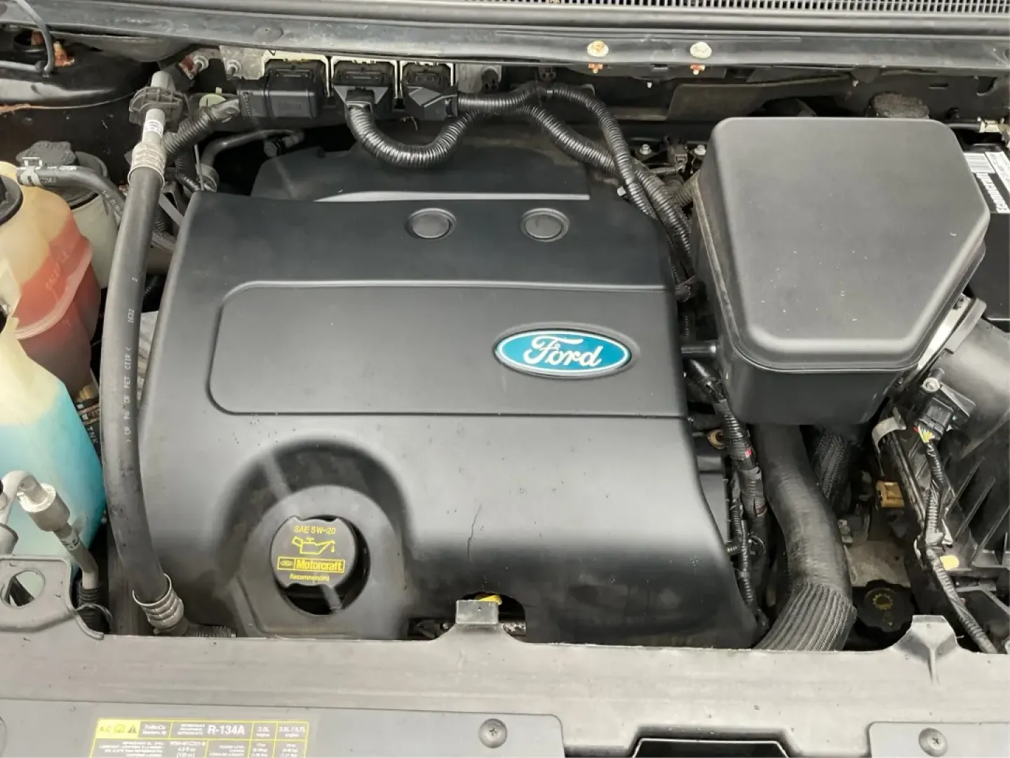 2013 Ford Edge SEL (2FMDK4JC1DB) with an 3.5L V-6 DOHC engine, located at 1951 S Dayton Lakeview Rd., New Carlisle, OH, 45344, (937) 908-9800, 39.890999, -84.050255 - **Elevate Your Weekend Adventures with the 2013 Ford Edge SEL at Advantage Car and Credit!**<br /> <br /> Are you ready to embrace a lifestyle of comfort and adventure? Whether you're shuttling the kids to their weekend soccer games or embarking on a scenic road trip through Ohio's beautiful landsca - Photo#11