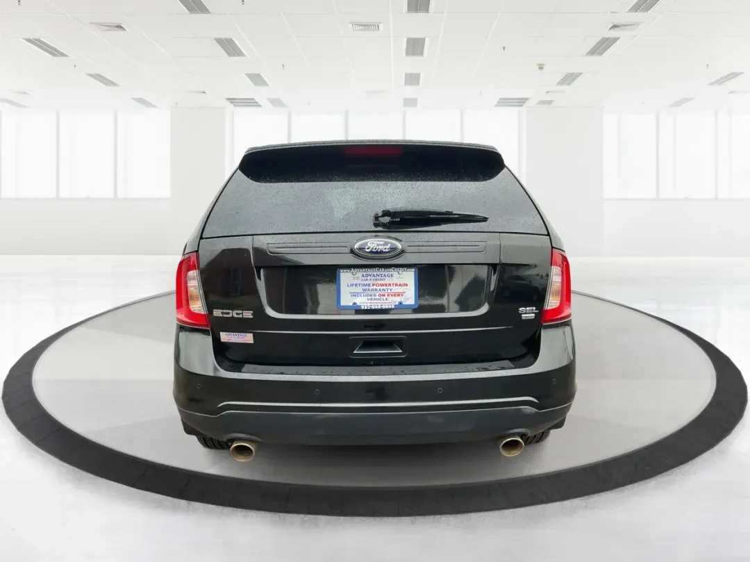 2013 Ford Edge SEL (2FMDK4JC1DB) with an 3.5L V-6 DOHC engine, located at 1184 Kauffman Ave, Fairborn, OH, 45324, (937) 908-9800, 39.807072, -84.030914 - **Elevate Your Weekend Adventures with the 2013 Ford Edge SEL at Advantage Car and Credit!**<br /> <br /> Are you ready to embrace a lifestyle of comfort and adventure? Whether you're shuttling the kids to their weekend soccer games or embarking on a scenic road trip through Ohio's beautiful landsca - Photo#3