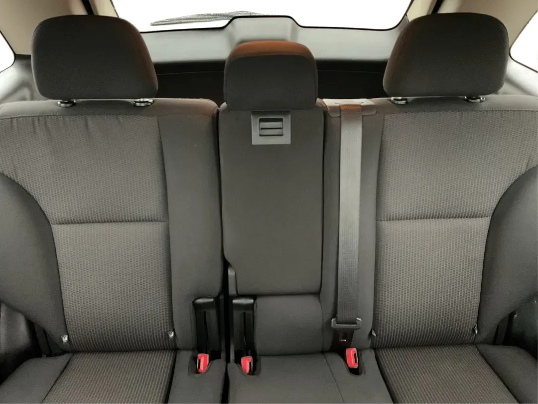 2013 Ford Edge SEL (2FMDK4JC1DB) with an 3.5L V-6 DOHC engine, located at 1184 Kauffman Ave, Fairborn, OH, 45324, (937) 908-9800, 39.807072, -84.030914 - **Elevate Your Weekend Adventures with the 2013 Ford Edge SEL at Advantage Car and Credit!**<br /> <br /> Are you ready to embrace a lifestyle of comfort and adventure? Whether you're shuttling the kids to their weekend soccer games or embarking on a scenic road trip through Ohio's beautiful landsca - Photo#14