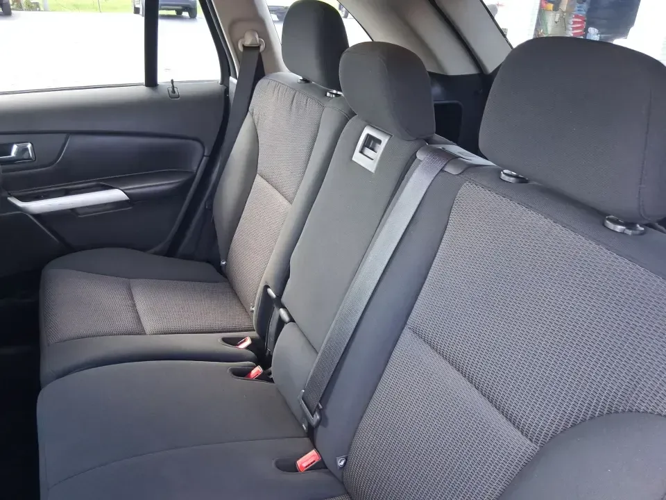 2013 Ford Edge SEL (2FMDK4JC1DB) with an 3.5L V-6 DOHC engine, 6-Speed Automatic transmission, located at 1184 Kauffman Ave, Fairborn, OH, 45324, (937) 908-9800, 39.807072, -84.030914 - **Elevate Your Weekend Adventures with the 2013 Ford Edge SEL at Advantage Car and Credit!**<br /> <br /> Are you ready to embrace a lifestyle of comfort and adventure? Whether you're shuttling the kids to their weekend soccer games or embarking on a scenic road trip through Ohio's beautiful landsca - Photo#10