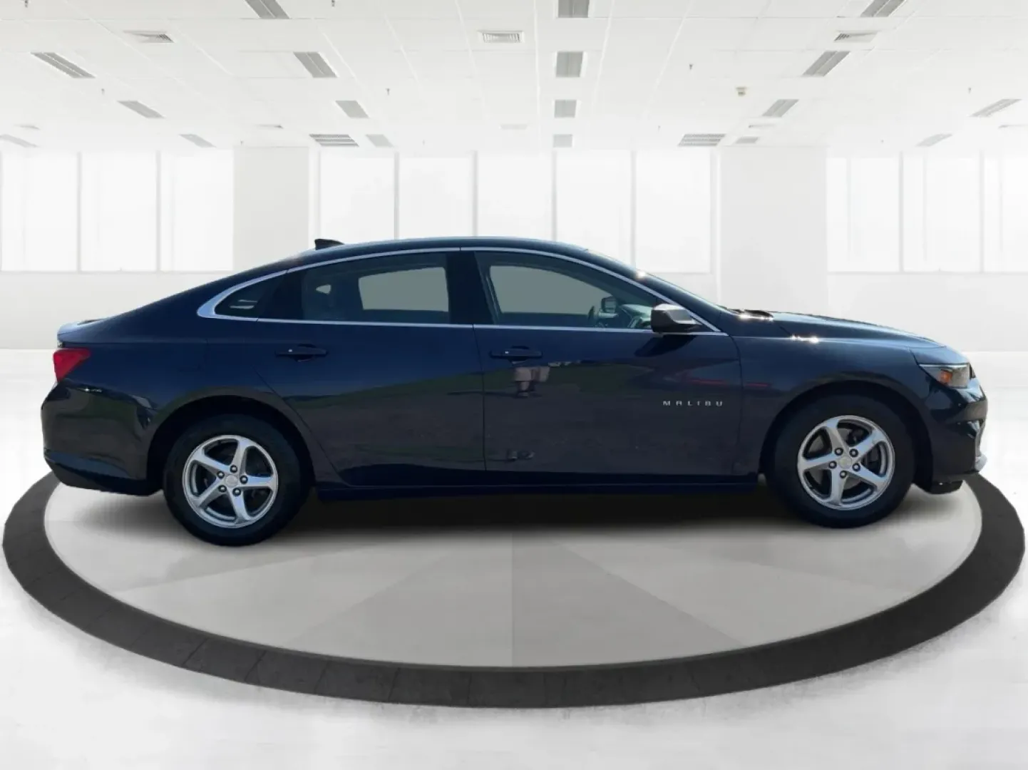 2018 Chevrolet Malibu 1LS (1G1ZB5ST0JF) with an ECOTEC 1.5L I-4 gasoline direct injection engine, located at 880 E. National Road, Vandalia, OH, 45377, (937) 908-9800, 39.891918, -84.183594 - **Experience Unmatched Comfort and Style with the 2018 Chevrolet Malibu at Advantage Car and Credit in Fairborn, OH!**<br /> <br /> Are you in the market for a dependable sedan that effortlessly balances style, comfort, and cutting-edge technology? Look no further than the stunning 2018 Chevrolet Ma - Photo#1