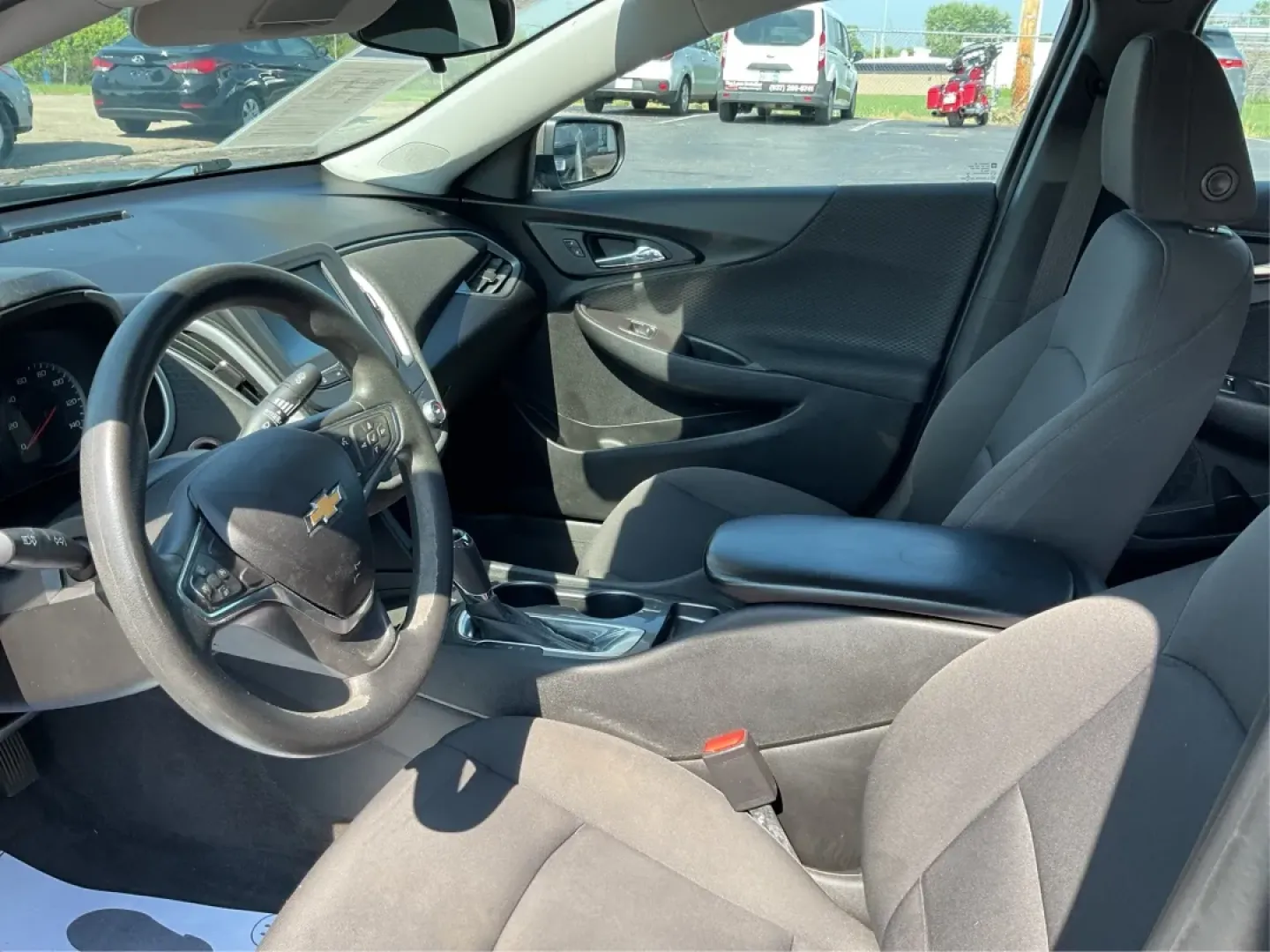 2018 Chevrolet Malibu 1LS (1G1ZB5ST0JF) with an ECOTEC 1.5L I-4 gasoline direct injection engine, located at 880 E. National Road, Vandalia, OH, 45377, (937) 908-9800, 39.891918, -84.183594 - **Experience Unmatched Comfort and Style with the 2018 Chevrolet Malibu at Advantage Car and Credit in Fairborn, OH!**<br /> <br /> Are you in the market for a dependable sedan that effortlessly balances style, comfort, and cutting-edge technology? Look no further than the stunning 2018 Chevrolet Ma - Photo#9