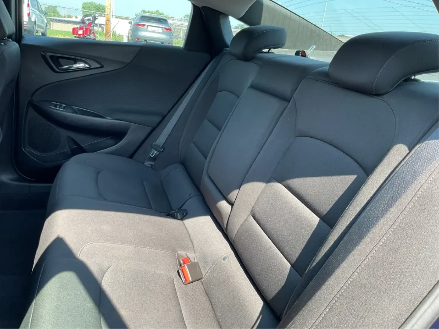 2018 Chevrolet Malibu 1LS (1G1ZB5ST0JF) with an ECOTEC 1.5L I-4 gasoline direct injection engine, located at 880 E. National Road, Vandalia, OH, 45377, (937) 908-9800, 39.891918, -84.183594 - **Experience Unmatched Comfort and Style with the 2018 Chevrolet Malibu at Advantage Car and Credit in Fairborn, OH!**<br /> <br /> Are you in the market for a dependable sedan that effortlessly balances style, comfort, and cutting-edge technology? Look no further than the stunning 2018 Chevrolet Ma - Photo#10