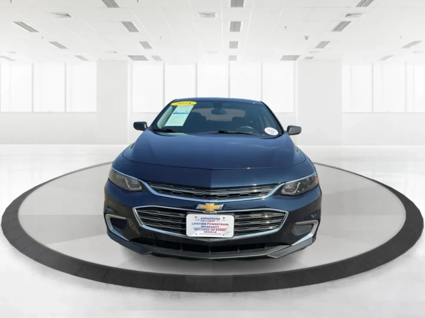 2018 Chevrolet Malibu 1LS (1G1ZB5ST0JF) with an ECOTEC 1.5L I-4 gasoline direct injection engine, located at 1184 Kauffman Ave, Fairborn, OH, 45324, (937) 908-9800, 39.807072, -84.030914 - **Experience Unmatched Comfort and Style with the 2018 Chevrolet Malibu at Advantage Car and Credit in Fairborn, OH!**<br /> <br /> Are you in the market for a dependable sedan that effortlessly balances style, comfort, and cutting-edge technology? Look no further than the stunning 2018 Chevrolet Ma - Photo#7